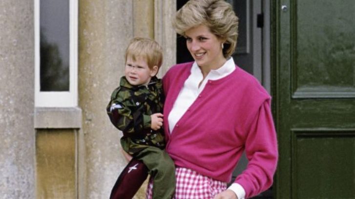 De ce Prințesa Diana i-a oferit mai multă iubire și atenție lui Harry