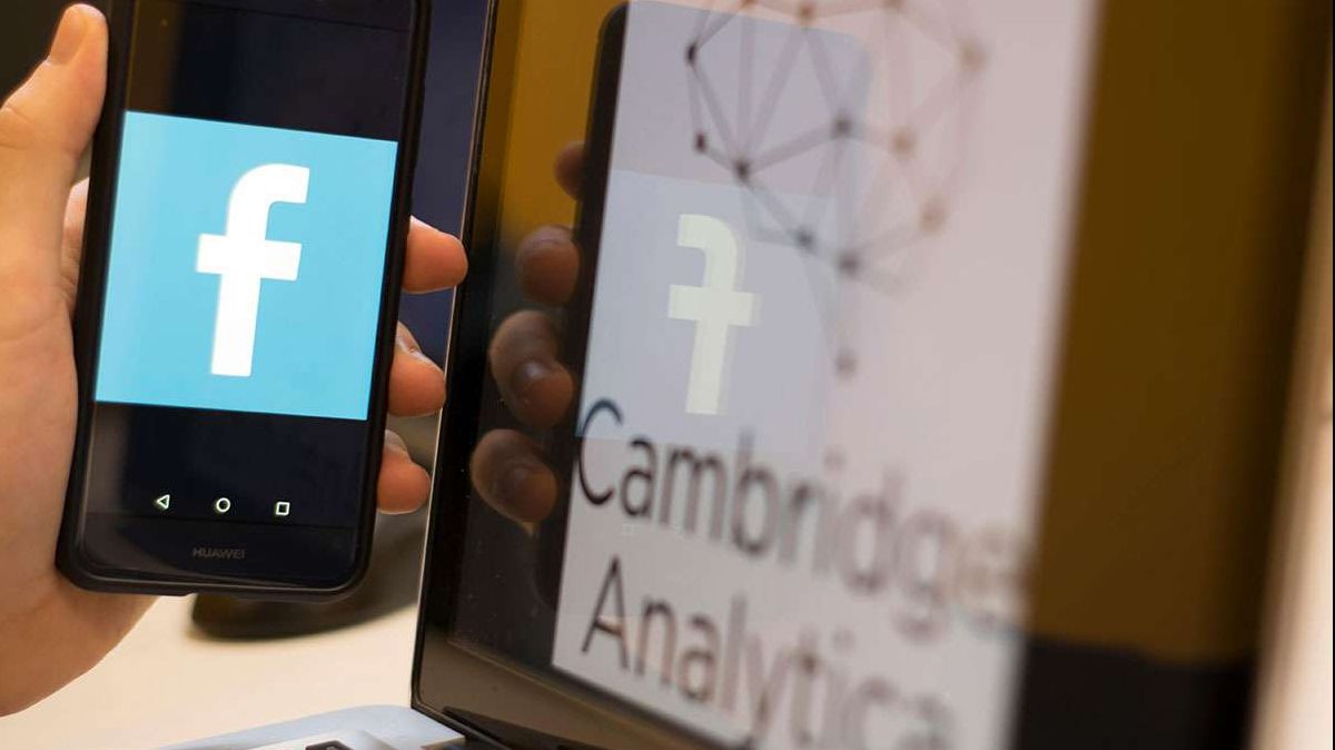 Facebook, amendată după scandalul Cambridge Analytica