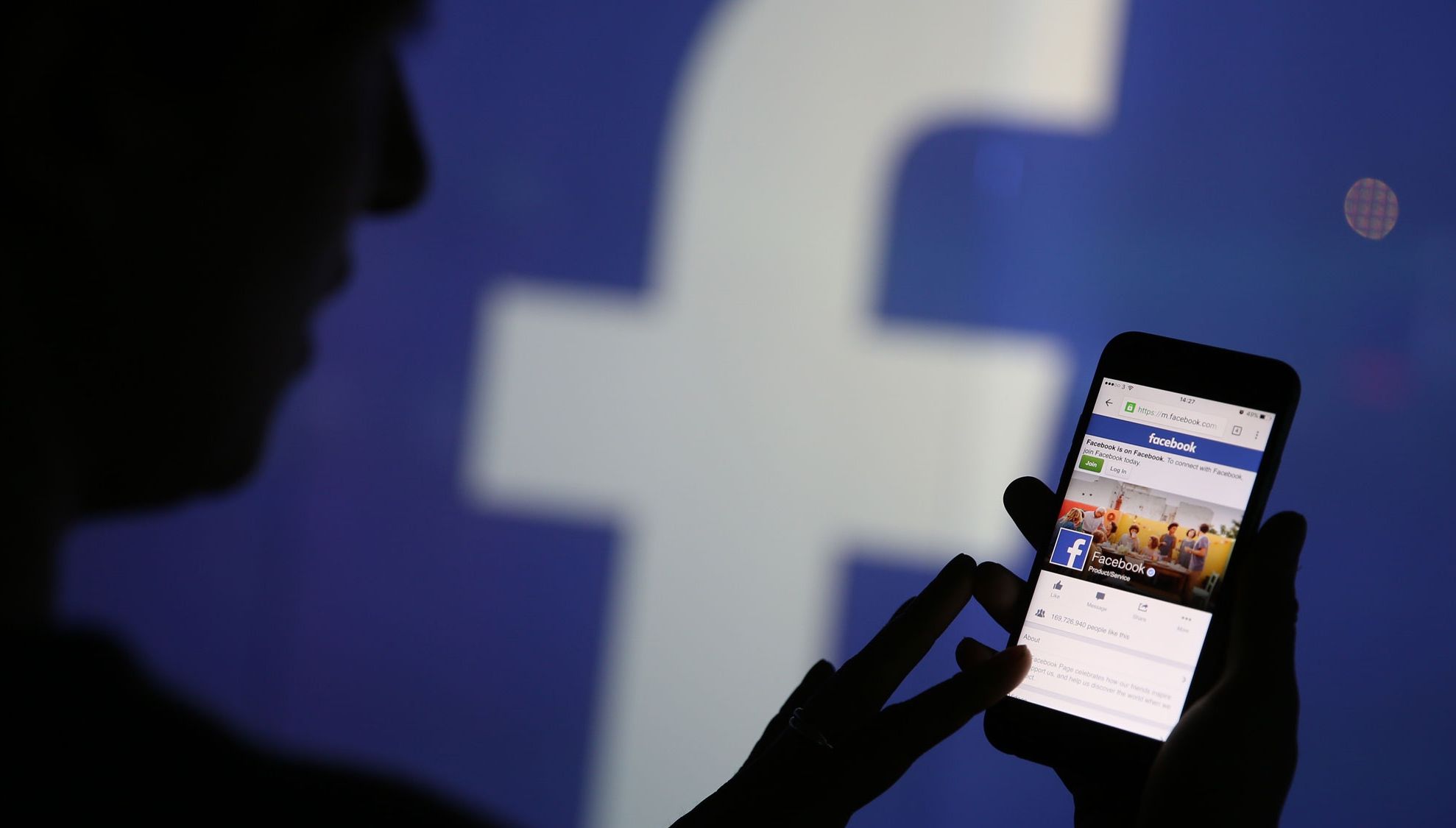 Atac cibernetic Facebook. Ce date au sustras hackerii