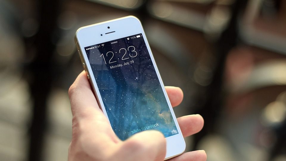 Ai Iphone? Poţi avea probleme în caz de catastrofă. Ro-Alert, indisponibil