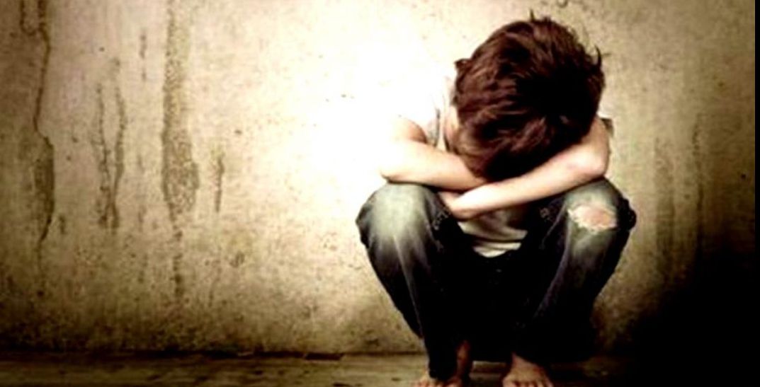 Caz șocant în Dâmbovița! Bărbat reţinut după ce ar fi violat copilul pe care-l avea cu propria soră