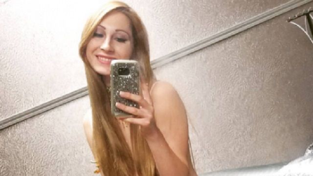 Au aflat că profesoara era actriţă porno şi au dat-o afară