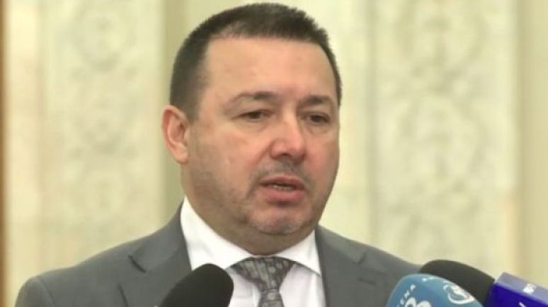 Deputatul "mitralieră" de la PSD, dat afară din secţia de votare