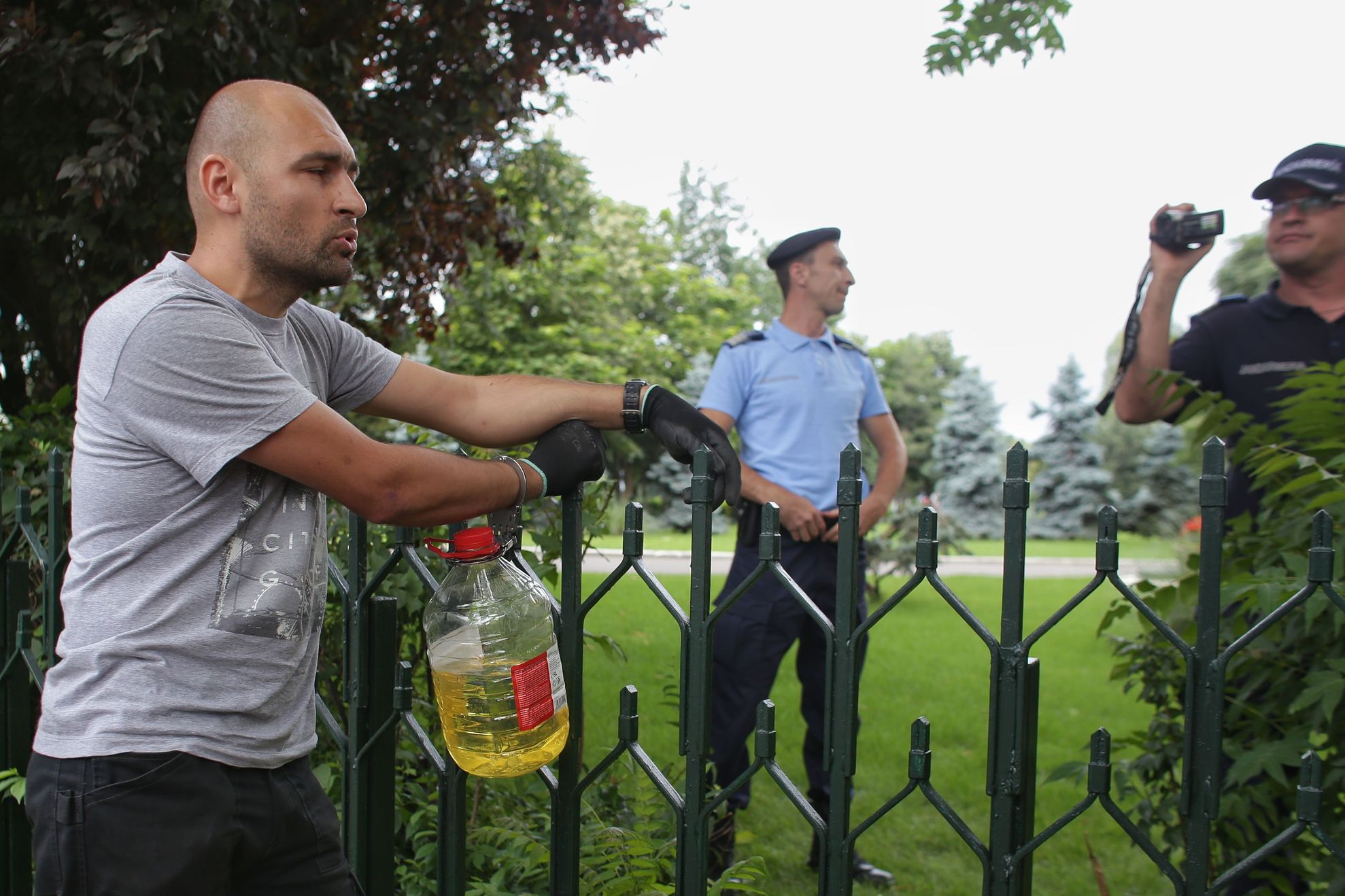 Unul dintre cei mai celebri protestatari #rezist aruncă bomba! Ce anunț a făcut!