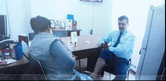 Directorul căruia i s-a făcut pedichiura la birou nu va putea fi sancționat