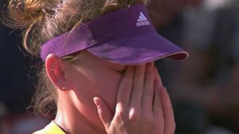 Simona Halep, atacată după ce a anunţat că suferă de hernie de disc