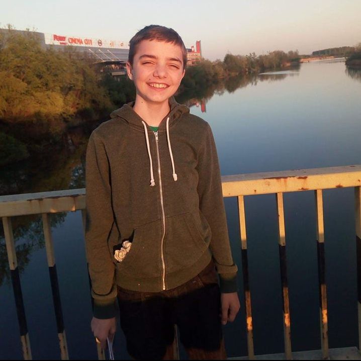 Teodor a dispărut de acasă! Băiatul are 14 ani iar părinţii îl caută disperaţi