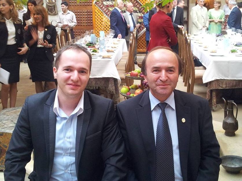 Tudorel Toader, supărat foc, juniorul a picat examenul de notar la oraş