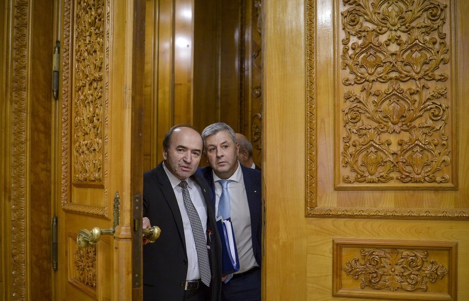 Ce i-a cerut Dragnea lui Tudorel Toader ca să nu-l schimbe