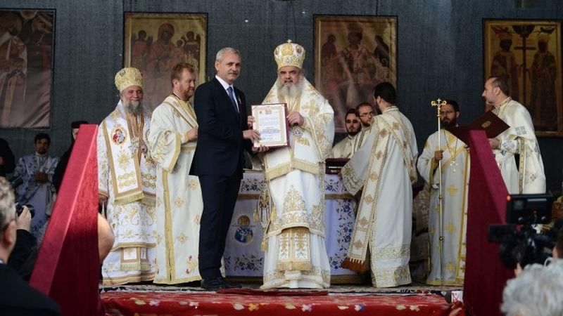 Sfârșitul relației Dragnea-BOR? Nervos, șeful PSD ”se abține” să dea o replică Bisericii