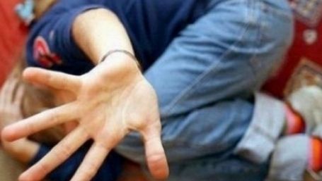 Bătaie violentă între două eleve de la un liceu din Hațeg. Una dintre fete, în stare gravă la spital