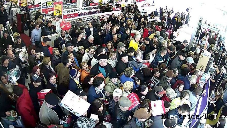 Black Friday // Corul contestatarilor Black Friday se mărește