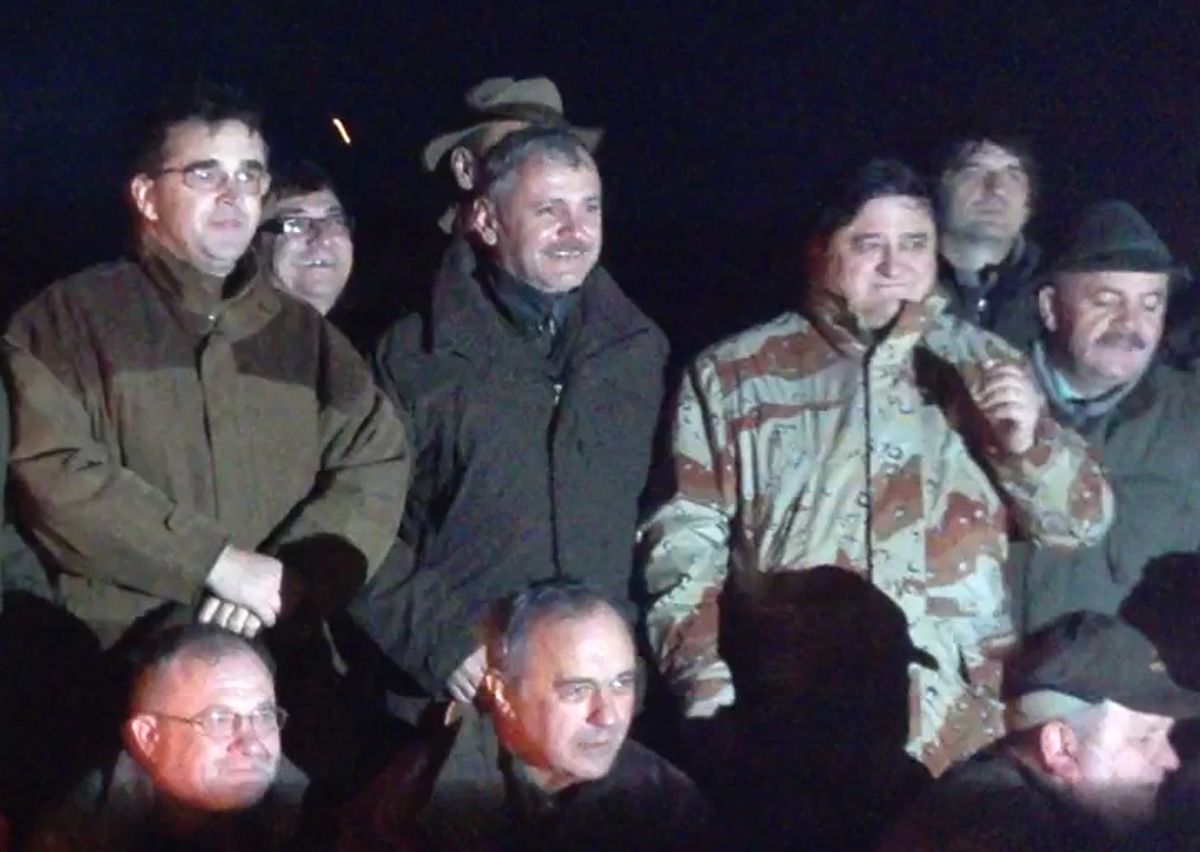 Noi dezvăluiri din #valiză. Dragnea și șeful Tel Drum, împreună la vânătoare de 31 de ori
