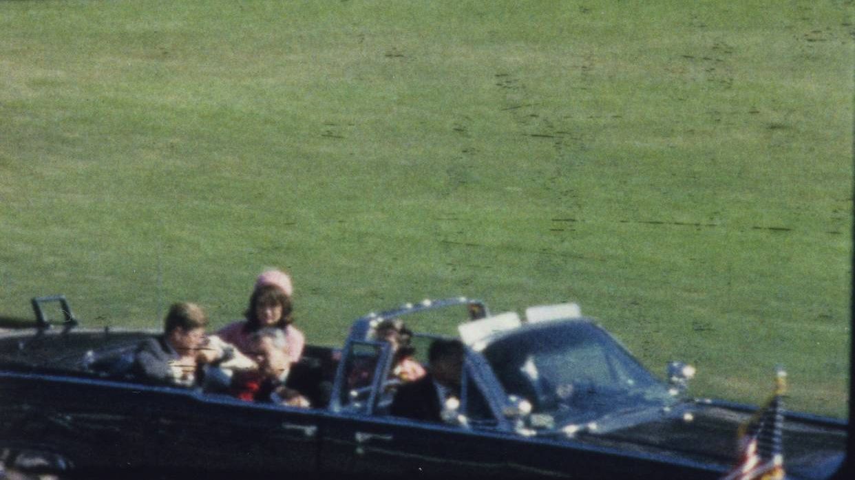 Imagini în premieră cu John F. Kennedy, scoase la lumină după 55 de ani de la asasinat