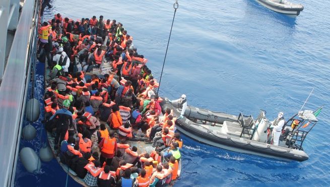 Peste 150 de guverne adoptă luni pactul ONU privind migraţia