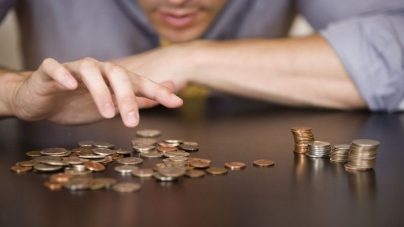 Guvernul bagă adânc mâna în "buzunarul" de rezervă pentru plata pensiilor