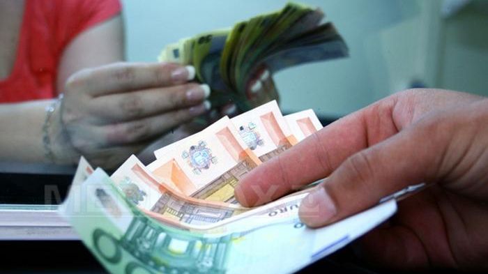 Euro crește la final de an. Aurul, cea mai mare cotație din ultimele 6 luni