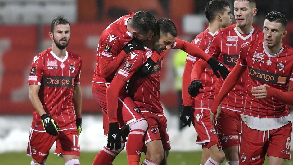 Dinamo - Craiova 3-0. Victorie mare pentru Rednic