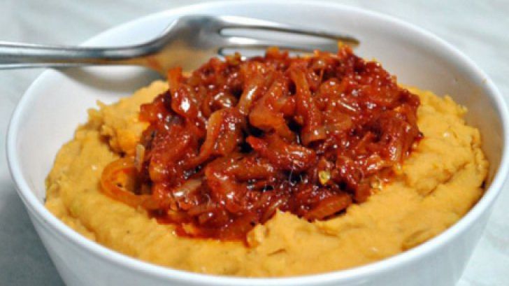 Reţeta moldovenească de fasole bătută: Care este "secretul" pentru o mâncare delicioasă