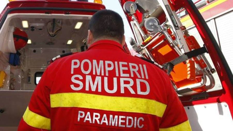 Tânără rănită grav după ce a fost proiectată din maşina în care se afla 