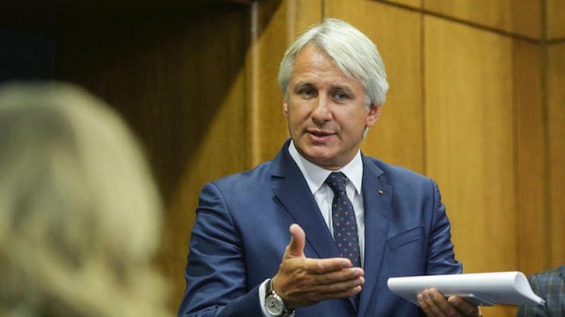 Bloomberg: Șoc la adresa sistemului financiar din România