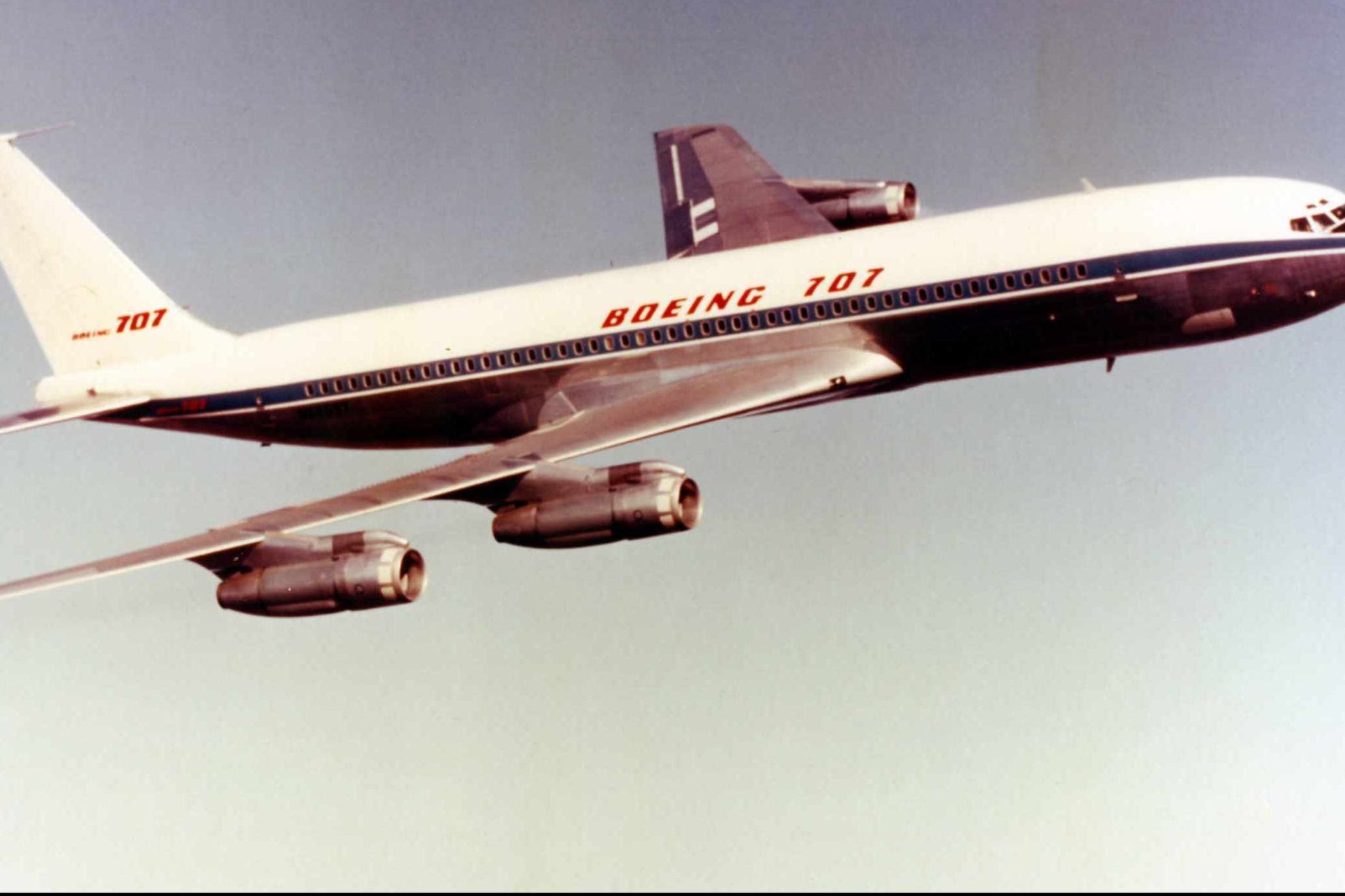 Avion Boeing 707 prăbușit în Iran. Cel puțin 15 morți