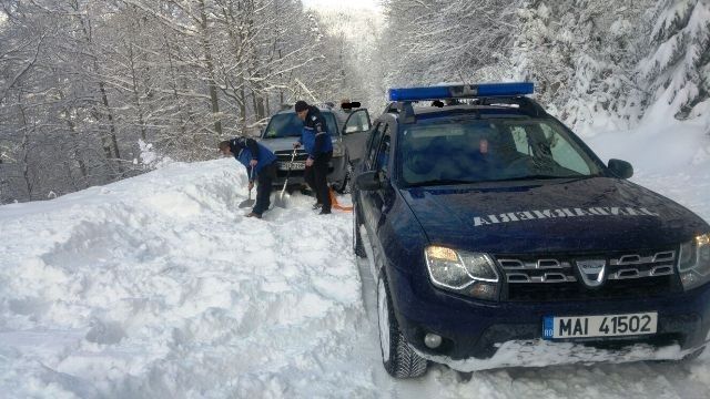 Autoritățile în alertă! Defășurare de forțe înainte de codul galben de viscol