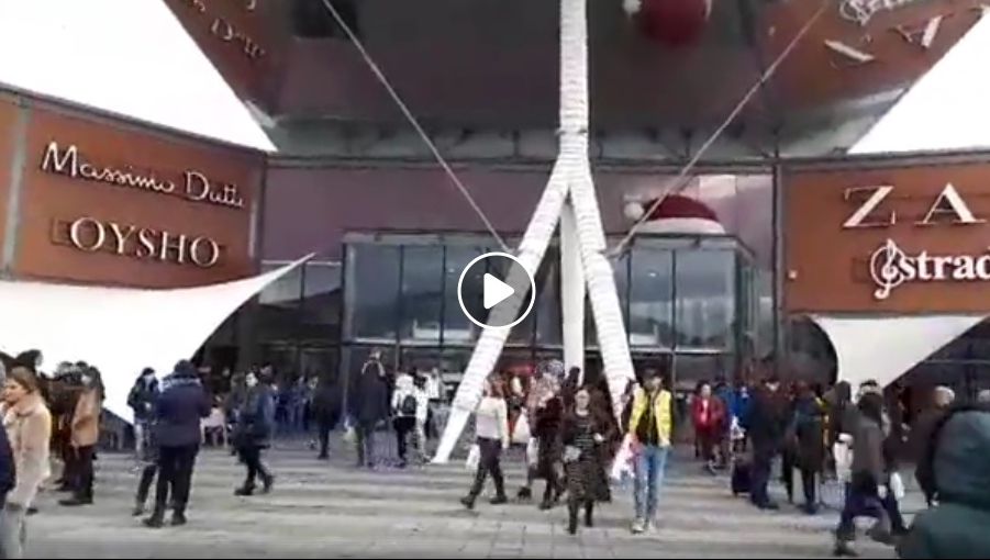 Panică la un mall din Brașov. Toți clienții au fost evacuați