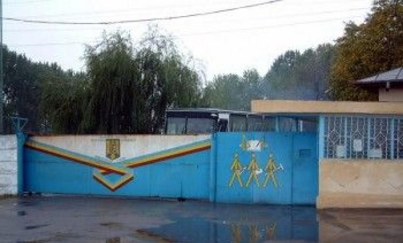 Anchetă după ce un tânăr de 21 de ani a murit în penitenciarul Tichileşti