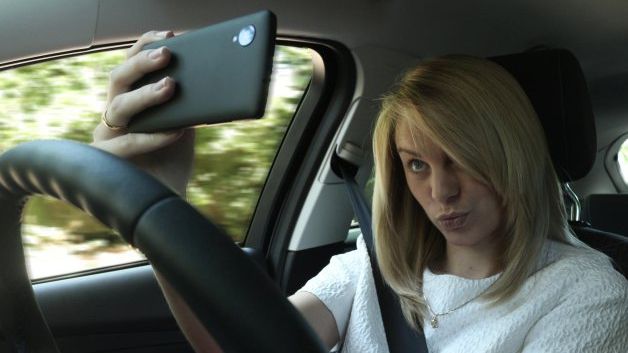 Proiect. Fără telefoane sau tablete la volan