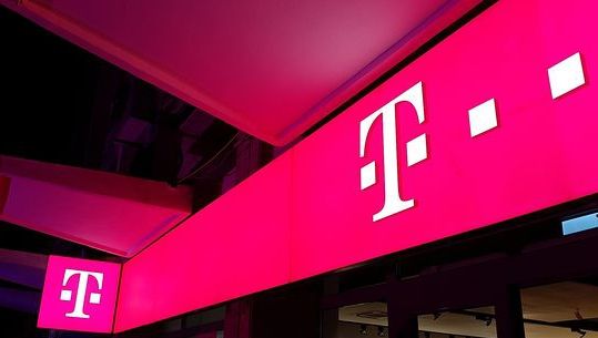Telekom România // Lovitură uriașă pentru gigantul Telekom