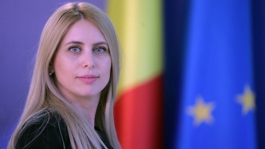 După 3 săptămâni de tăcere, noua șefă a ANAF ne-a arătat CV-ul. Dar și-a greșit numele!