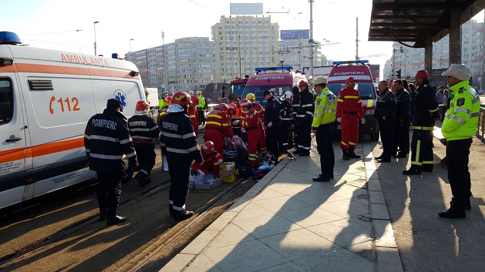Accident în Capitală: Cinci maşini s-au ciocnit în Pasajul Obor. Trafic blocat