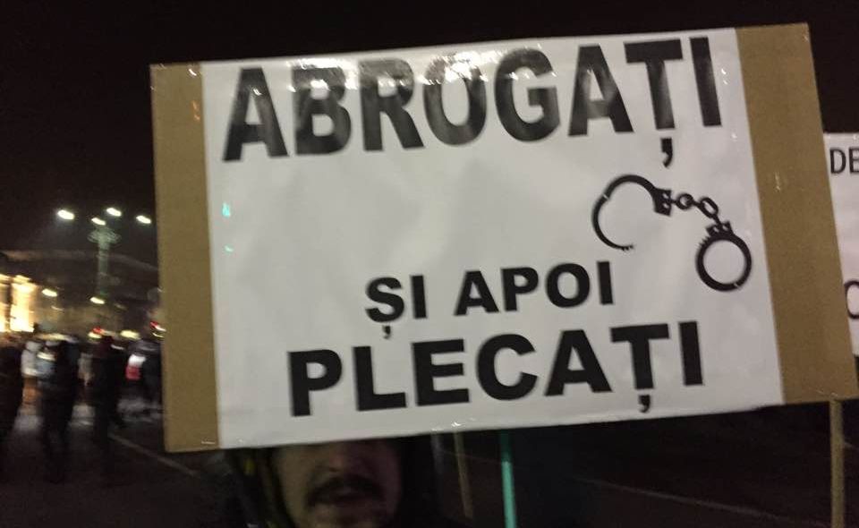 Protest anunțat pentru duminică, la Victoriei, după ordonanțele lui Toader