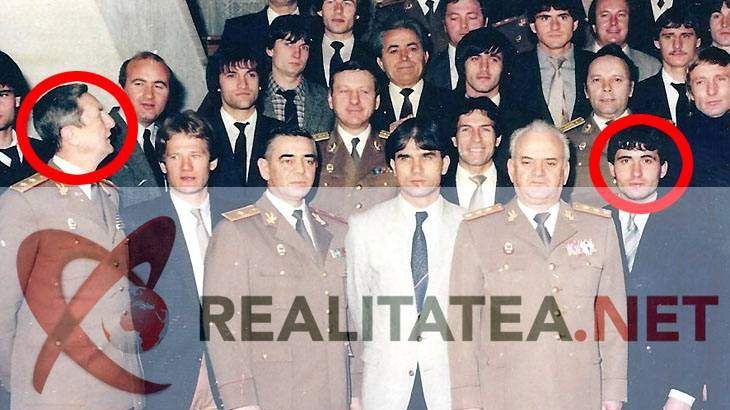 Fotografie-document! Hagi și Iordănescu, alături de generalii Victor Stănculescu și Vasile Milea