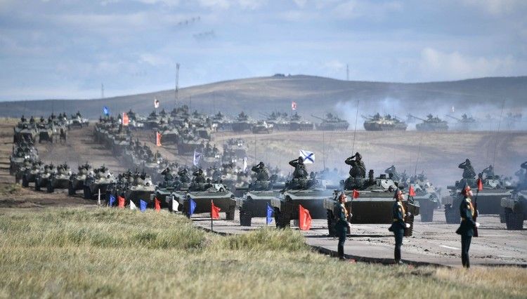 Raport al experților militari suedezi: Rusia se pregătește de un război la scară largă