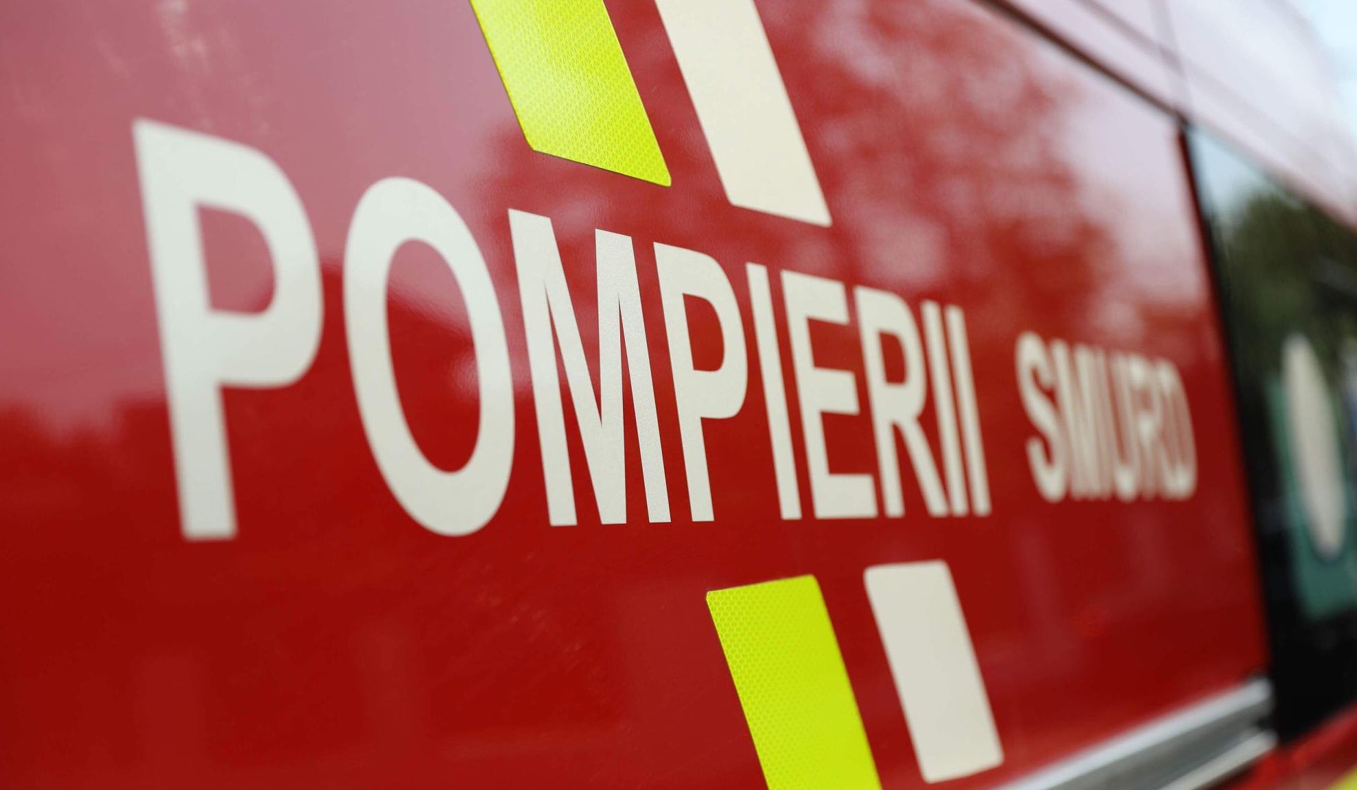 Animale mistuite în incendiu, la Mihăilești. De supărare, o femeie a făcut infarct și a murit