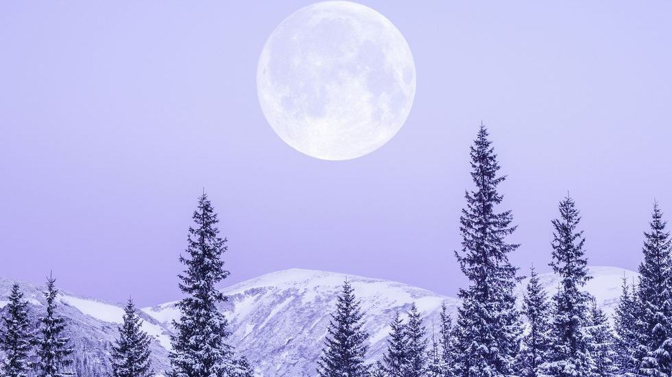 Super luna zăpezii din 19 februarie. 4 zodii vor fi afectate