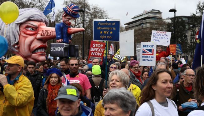 BREXIT: Mai puţine restricţii pentru britanicii care circulă în UE