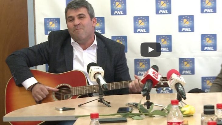 Este incredibil ce a făcut un primar din Olt în sediul partidului VIDEO
