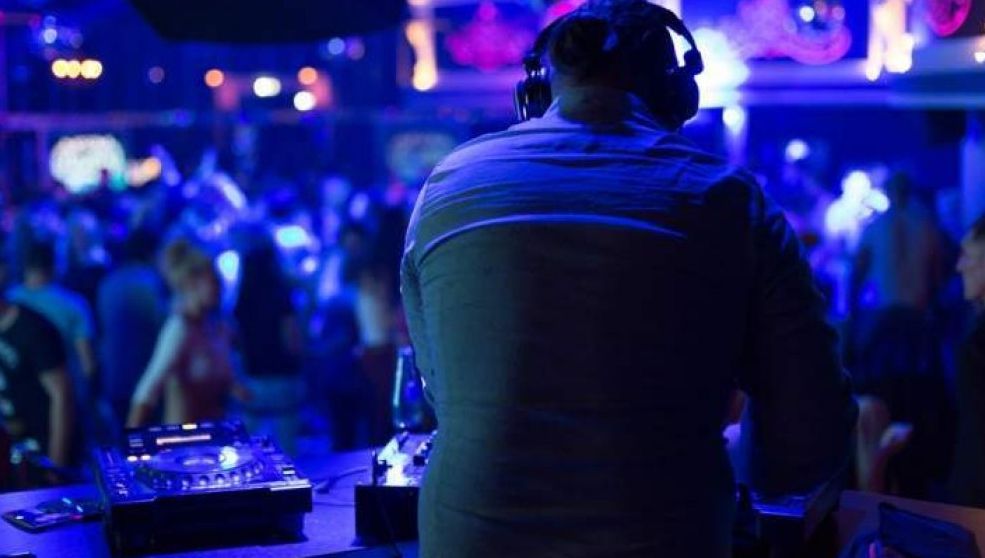 Un club de fițe din Mamaia sfidează regulile anti-Covid