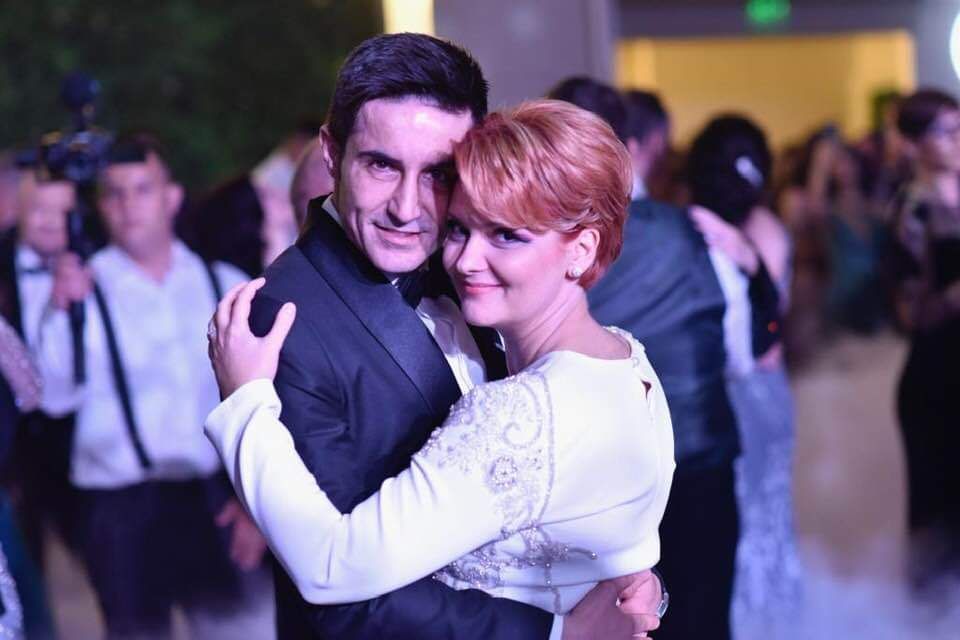 Nuntă în post: Olguţa Vasilescu şi Claudiu Manda, petrecere cu 500 de invitați, inclusiv Dragnea
