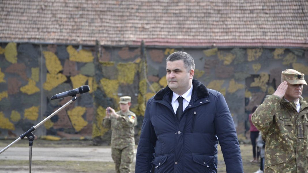 Ministrul Apărării i-a scris preşedintelui despre şeful Marelui Stat Major, dar n-a primit răspuns