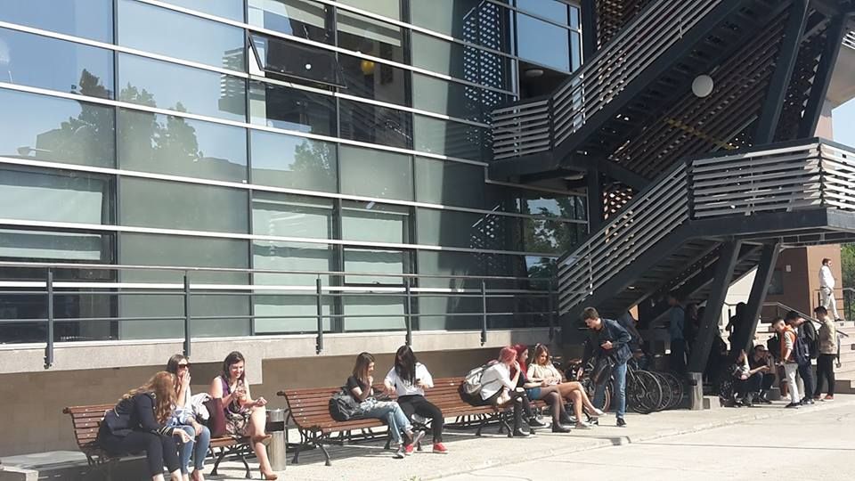 Protestele se extind! Profesori şi studenţi ai SNSPA se declară solidari cu magistraţii