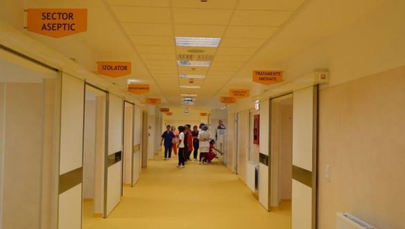 Realitatea de Suceava: Copil de doi ani mutilat cu un topor de fratele mai mare