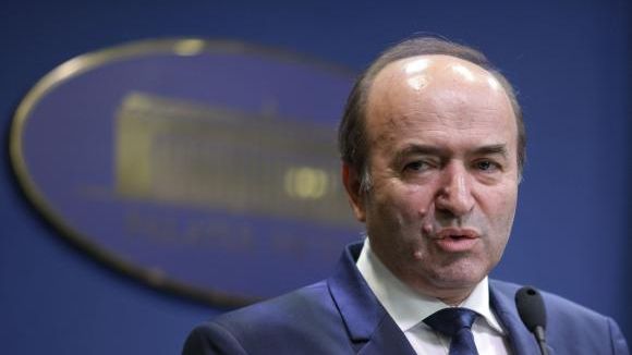 Tudorel Toader a reacționat după materialul apărut în Financial Times. Mesaj trimis realitatea.net