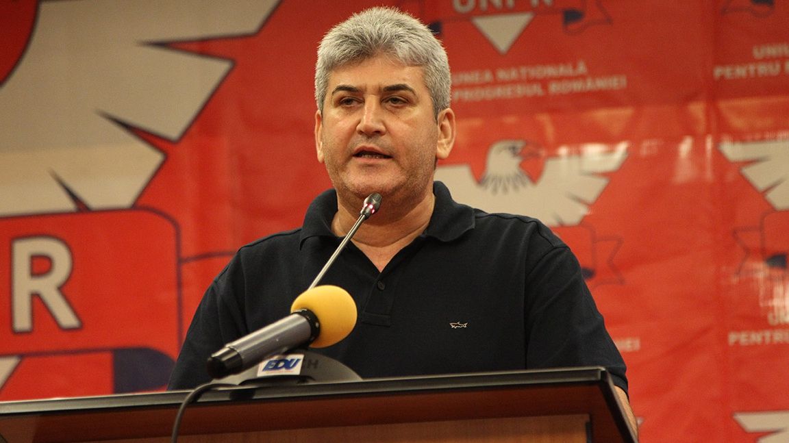 Preşedintele UNPR Gabriel Oprea, Ilie Năstase şi Anghel Iordănescu, şedinţe de lucru în Banat