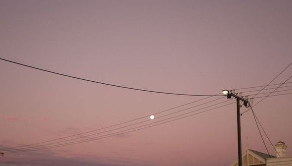 Ce înseamnă Luna Plină Roz pentru tine. Pregătește-te pentru schimbări emoționale majore