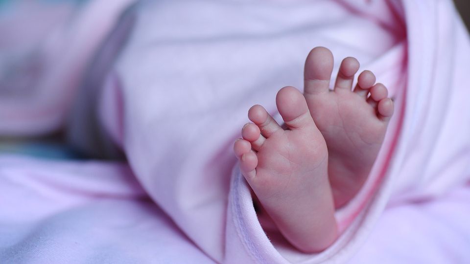 Copil bătut şi sedat de educatoare, la o creşă din Bumbeşti Jiu