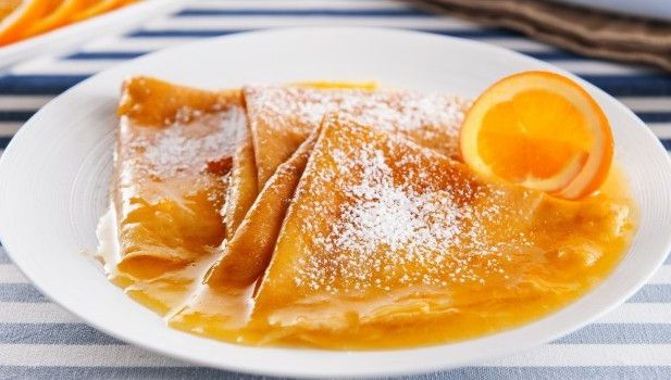 Rețetă de crepes suzette (clătite franțuzești)